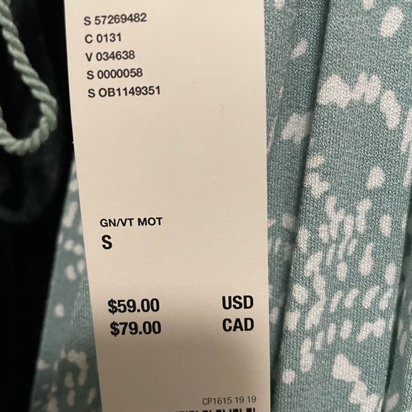 Urban Outfitter V-neck Romper - Picture 4 of 6